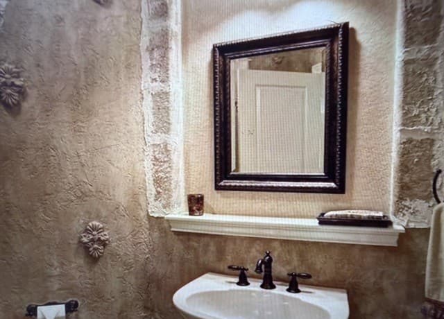 Home for sale at 30135 Cibolo Run in Fair Oaks Ranch, TX — photo 5