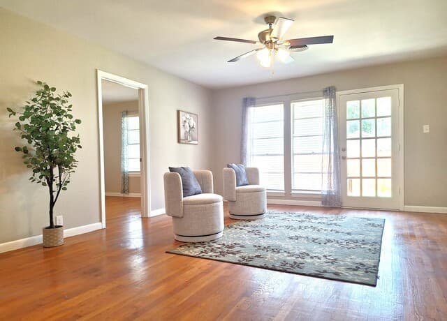 Home for sale at 1001 Naples St in Castroville, TX — photo 2