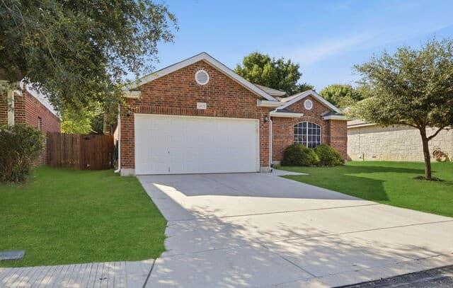 Home for sale at 10423 Tollow Way in Helotes, TX — photo 2