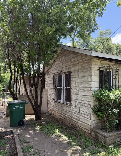 Home for sale at 1026 Gibbs in San Antonio, TX — photo 1