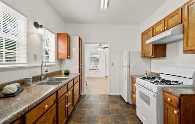 Home for sale at 1814 Santa Anna in San Antonio, TX — photo 3