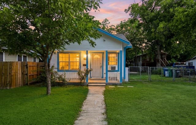 Home for sale at 1814 Santa Anna in San Antonio, TX — photo 4