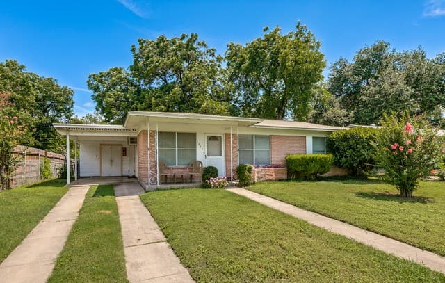 Home for sale at 1823 McCauley in San Antonio, TX — photo 2