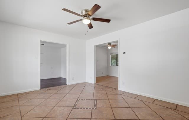 Home for sale at 702 Crestfield St in San Antonio, TX — photo 3