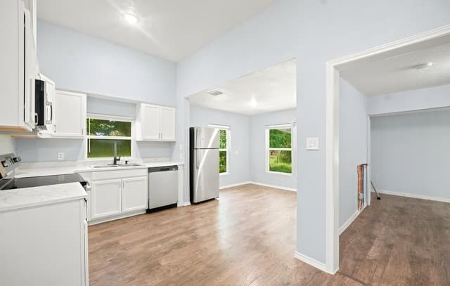 3-bedroom rental at 112 Avenue B in Converse, TX — photo 4