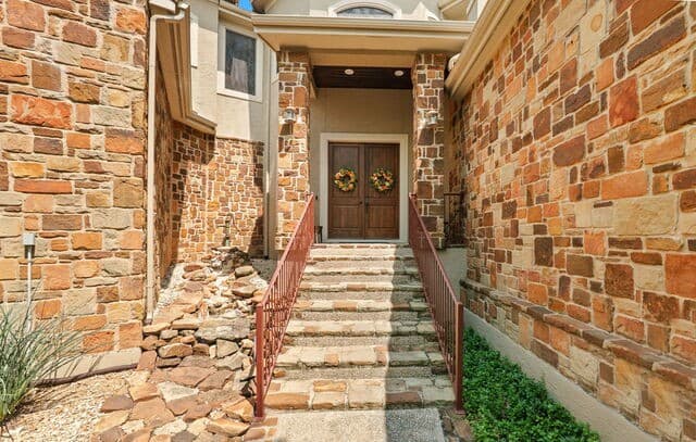 Home for sale at 10 Falls Vw in Boerne, TX — photo 3