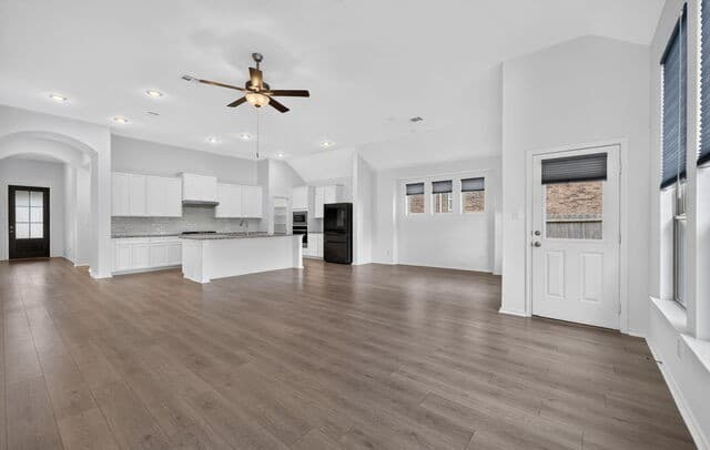 Home for sale at 207 Foxtail Woods in Cibolo, TX — photo 5