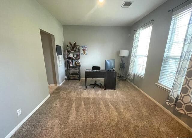 4-bedroom rental at 165 Ozuna Dr in Cibolo, TX — photo 4