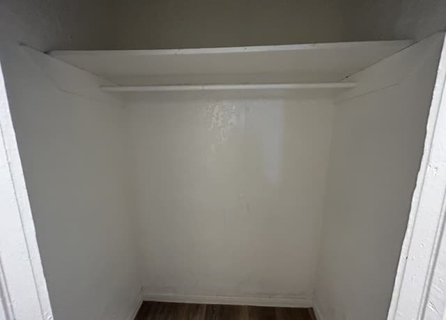 1-bedroom rental at 1625 Mccullough Ave Unit 7 in San Antonio, TX — photo 4