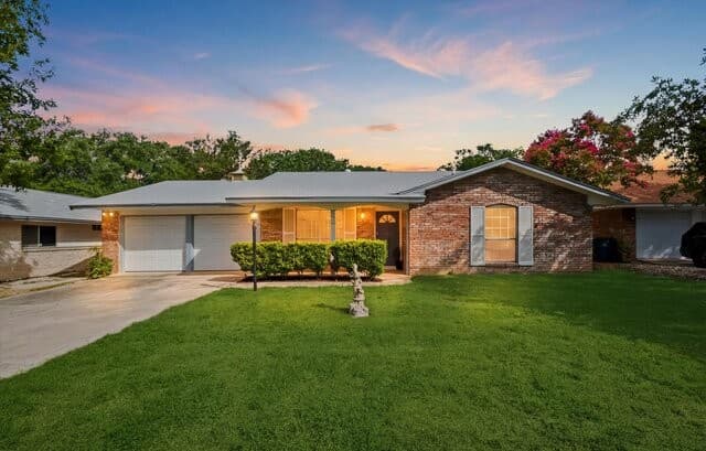 Home for sale at 3723 Chartwell Dr in San Antonio, TX — photo 1