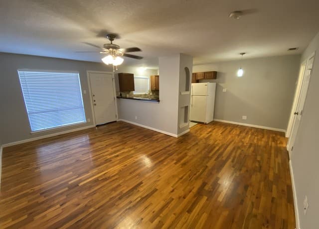 1-bedroom rental at 211 Natalen Ave Unit 210 in San Antonio, TX — photo 4