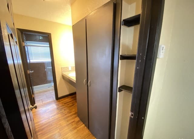1-bedroom rental at 211 Natalen Ave Unit 205 in San Antonio, TX — photo 5