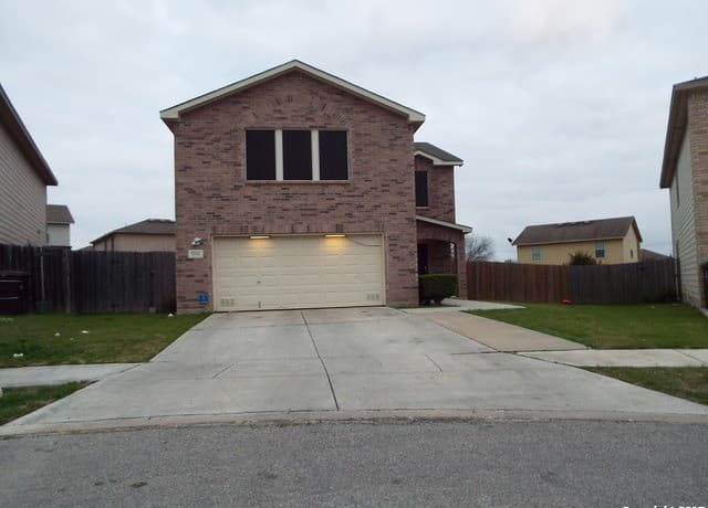 Home for sale at 2702 Candleridge Dr in San Antonio, TX — photo 1