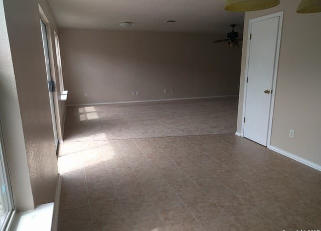 Home for sale at 2702 Candleridge Dr in San Antonio, TX — photo 4
