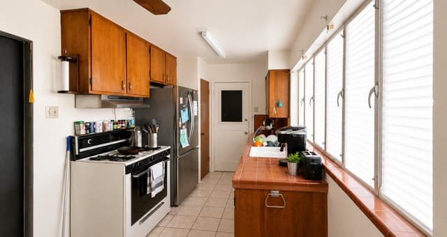 Home for sale at 110 Cyril in San Antonio, TX — photo 3