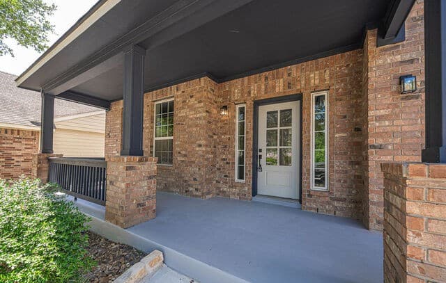 Home for sale at 122 Carmel Dr in Cibolo, TX — photo 2