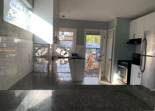 2-bedroom rental at 773 Fulton Ave Unit 1 in San Antonio, TX — photo 5