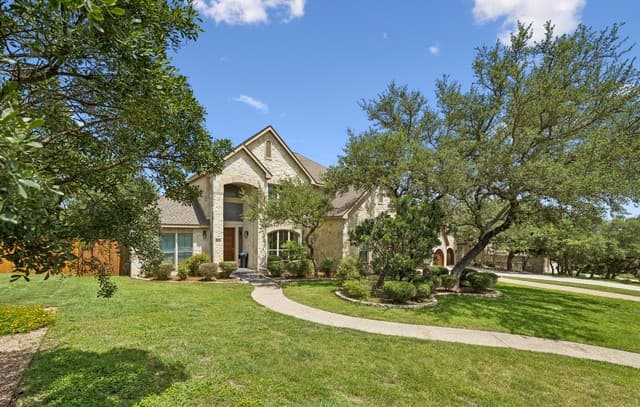 Home for sale at 13326 Wind Rdg in Helotes, TX — photo 2