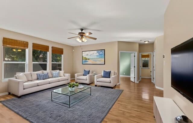 Home for sale at 8012 Eagle Peak in Helotes, TX — photo 4