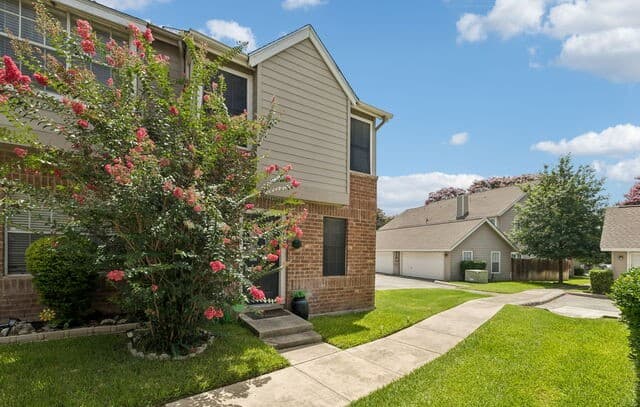 2-bedroom home for sale at 12 Cross Canyon in San Antonio TX