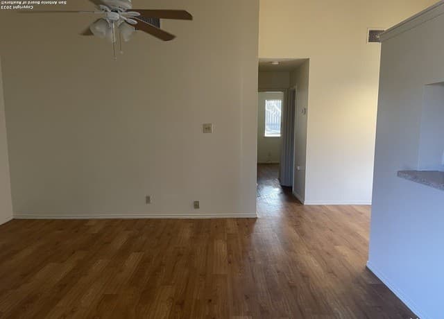 2-bedroom rental at 14439 Hereford in San Antonio, TX — photo 2