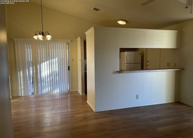 2-bedroom rental at 14439 Hereford in San Antonio, TX — photo 3