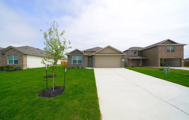 3-bedroom rental at 336 Great Raft in Cibolo, TX — photo 2