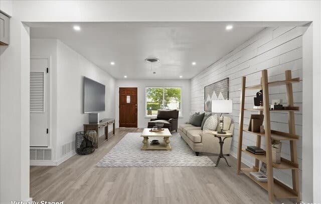 Home for sale at 317 E Wright Blvd in Universal City, TX — photo 1