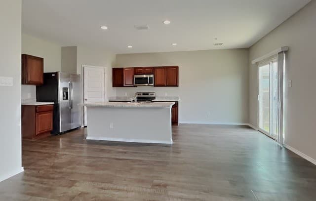 3-bedroom rental at 4015 Asher Aly in St Hedwig, TX — photo 3