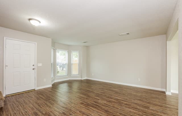 4-bedroom rental at 7527 Sutters Mine in Converse, TX — photo 2