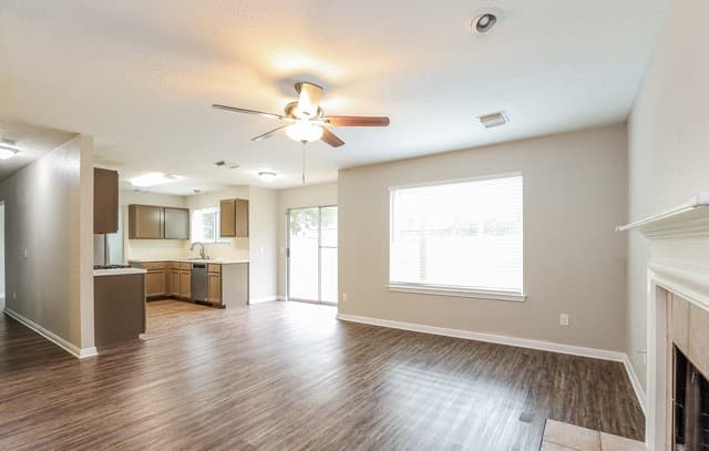 4-bedroom rental at 7527 Sutters Mine in Converse, TX — photo 5