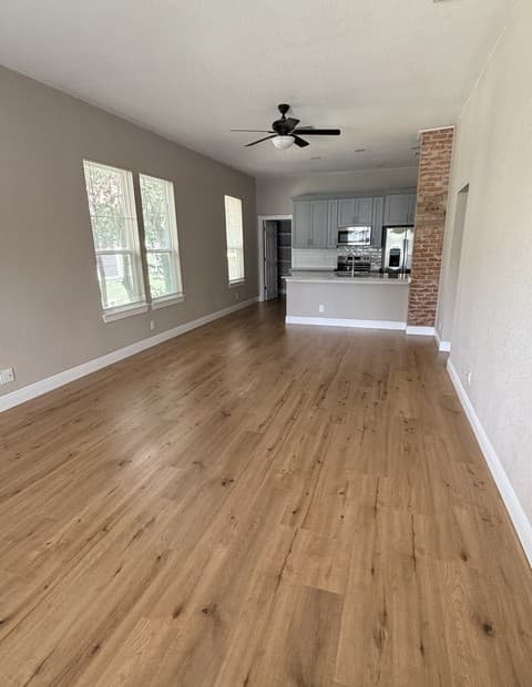 2-bedroom rental at 435 Dunning Ave in San Antonio, TX — photo 1