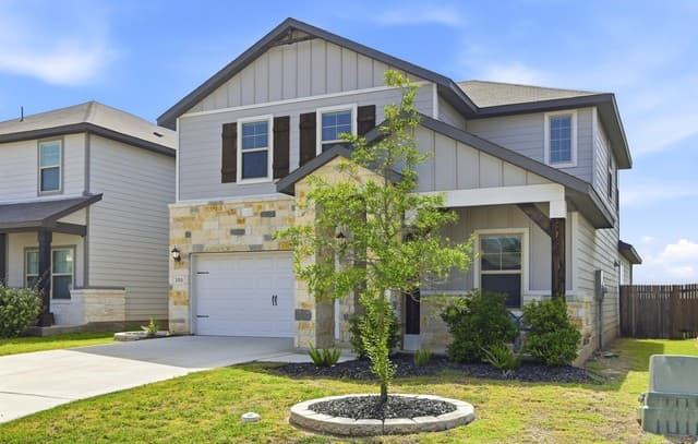 4-bedroom rental at 3311 Junction Bay in Converse, TX — photo 2