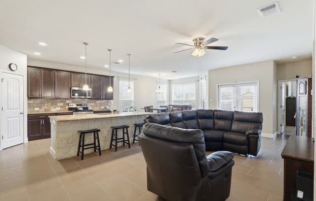 Home for sale at 256 Albarella in Cibolo, TX — photo 5