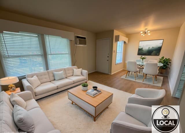 Home for sale at 327 Blakeley Dr in San Antonio, TX — photo 4