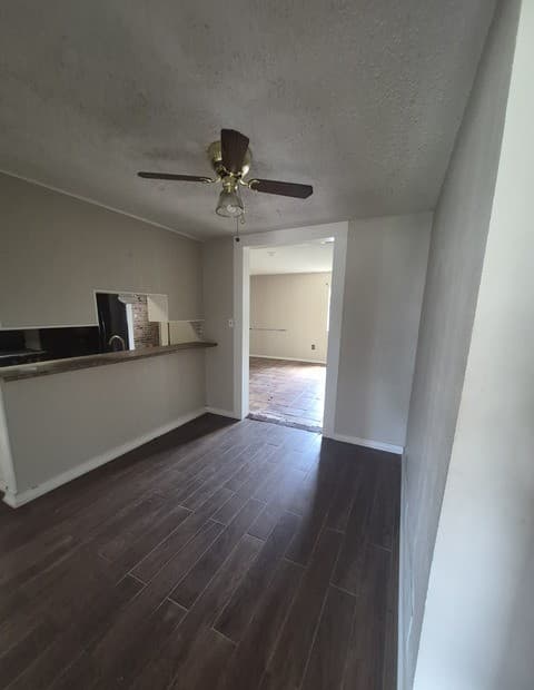Home for sale at 2406 Roseville St in San Antonio, TX — photo 3