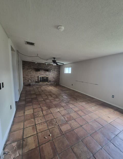 Home for sale at 2406 Roseville St in San Antonio, TX — photo 5