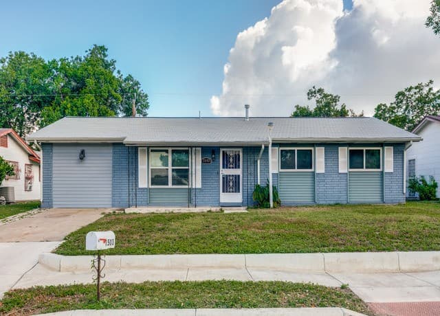 Home for sale at 1503 W Ackard in San Antonio, TX — photo 1