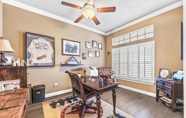 4-bedroom rental at 10515 Alcantara in Helotes, TX — photo 4
