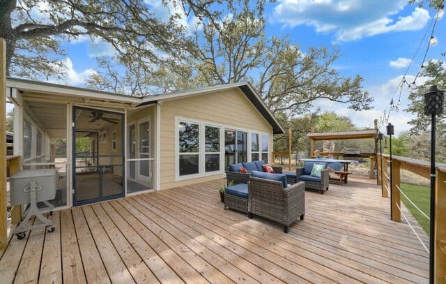 Home for sale at 178 N Lakeshore Dr in Bandera, TX — photo 1