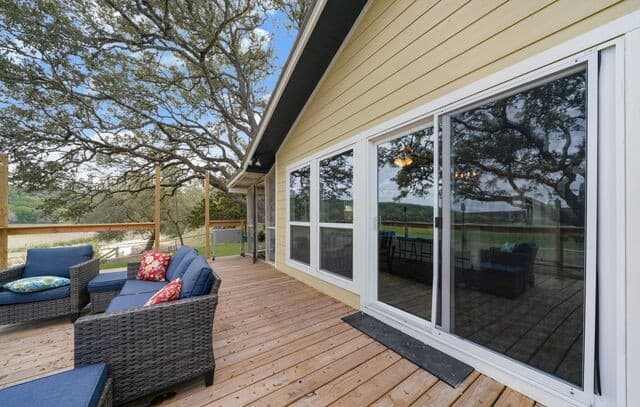 Home for sale at 178 N Lakeshore Dr in Bandera, TX — photo 4