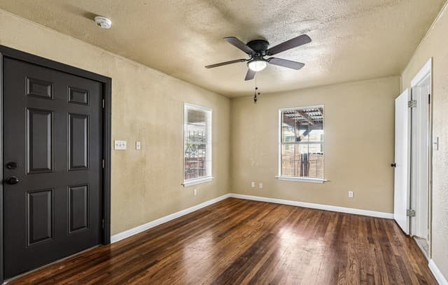 Home for sale at 106 Rollins Ave in San Antonio, TX — photo 3