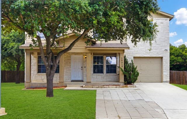 Home for sale at 10018 Fisherman Pier in San Antonio, TX — photo 2