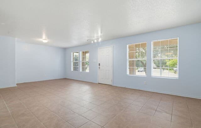 Home for sale at 10018 Fisherman Pier in San Antonio, TX — photo 4