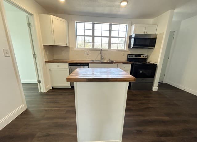 Home for sale at 715 W Gerald in San Antonio, TX — photo 5