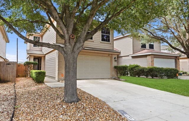 Home for sale at 6818 Sandy Point Dr in San Antonio, TX — photo 3
