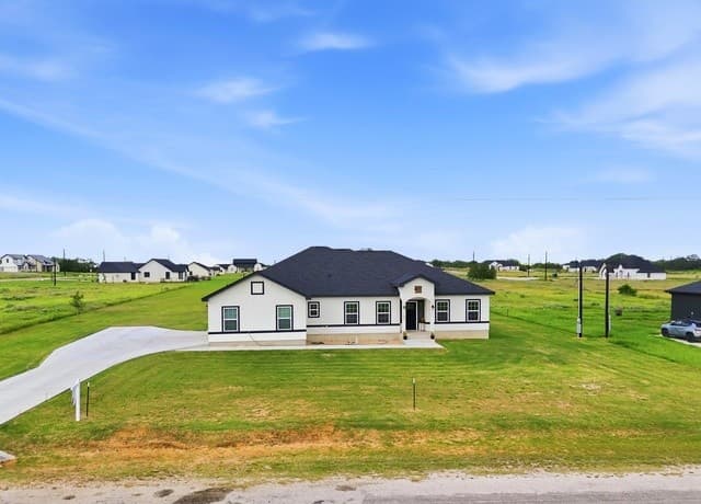 Home for sale at 105 Hidden Cv in Floresville, TX — photo 1