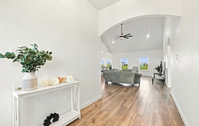 Home for sale at 105 Hidden Cv in Floresville, TX — photo 3