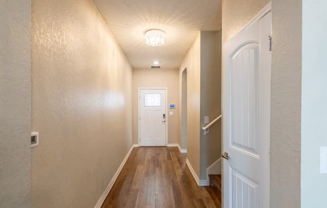 4-bedroom rental at 5526 Castle Brook Dr in San Antonio, TX — photo 5