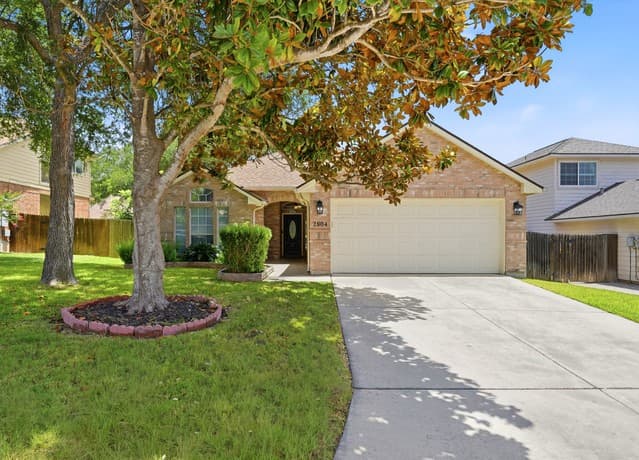 3-bedroom rental at 2804 Berry Trce in Schertz, TX — photo 2